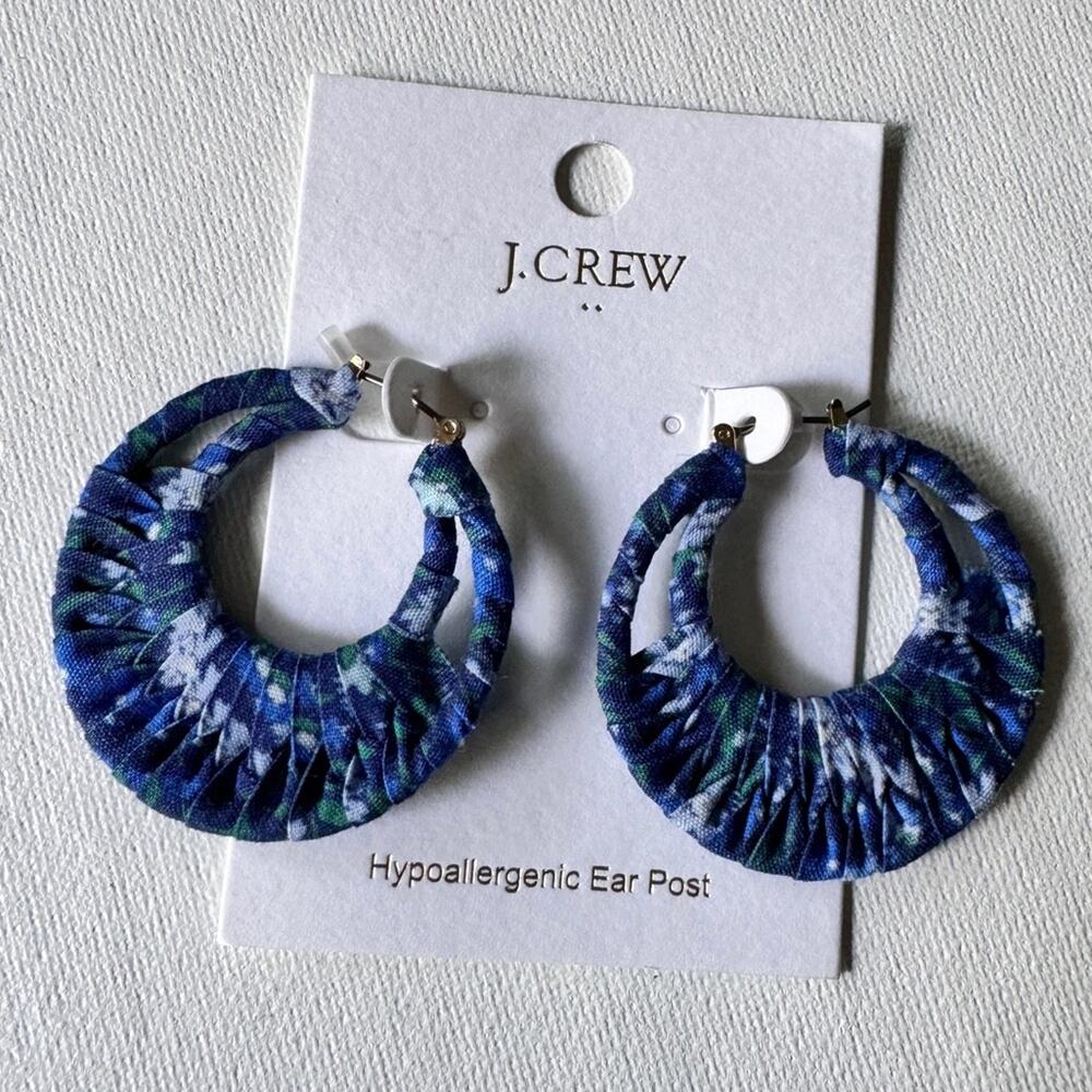 J.Crew Women’s Fashion Statement Thread Wrapped Hoop Earrings 
NWT